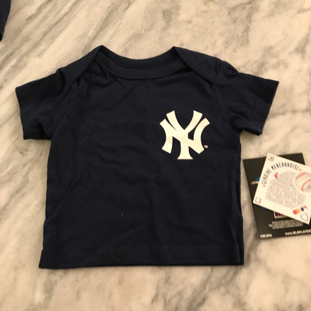 NWT Yankees Jeter baby tee 3-6 months